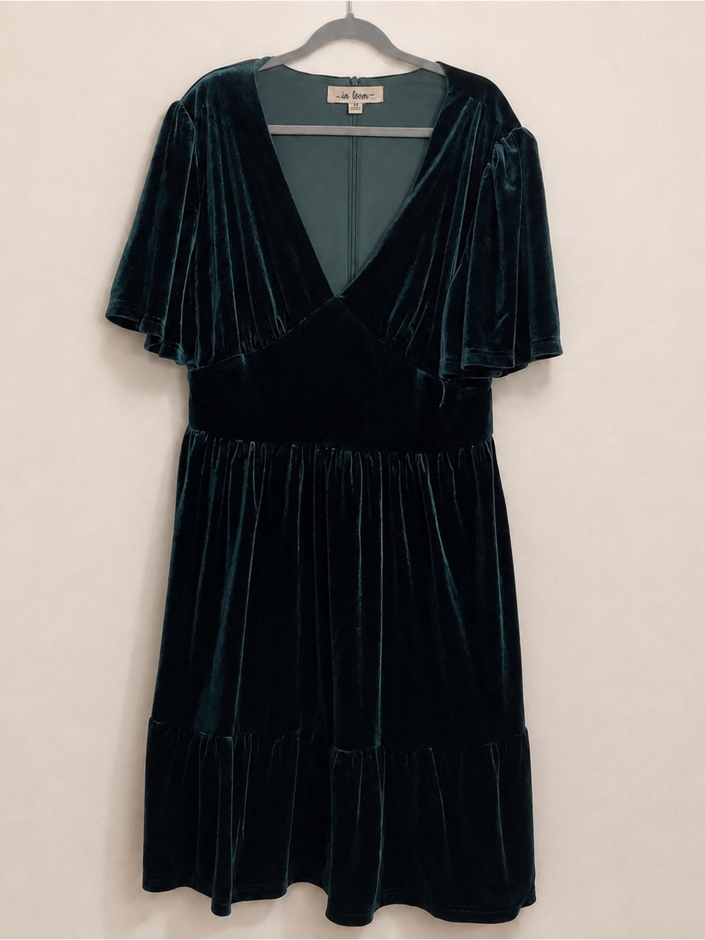 In Loom Emerald Green Velvet Dress – Women’s M